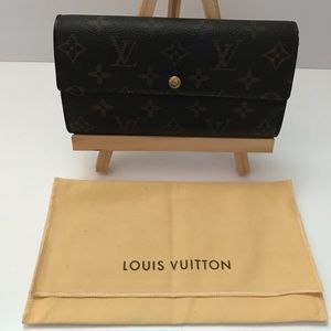 Louie Vuitton long wallet